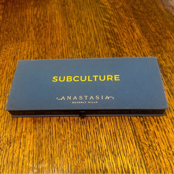 ANASTASIA BEVERLY HILLS
Subculture Palette - Picture 2 of 3